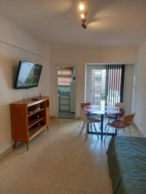 Departamento 2 ambientes 4 personas Centro Solo familias y parejas Se reserva abonando 1 noche